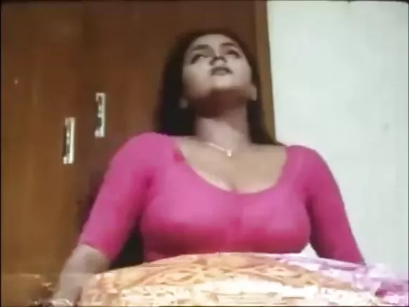 ಇಂಗ್ಲಿಷ್‌ನಲ್ಲಿ ಮಾದಕ ಮಾದಕ ಚಲನಚಿತ್ರ ಮಾದಕ ಹಾಟ್ ಬೂಬ್ಸ್