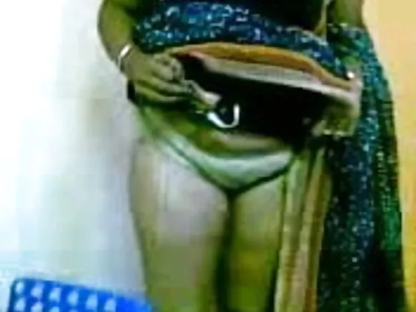 Aunty India Little Child Sexy Movie 1226 Aunty
