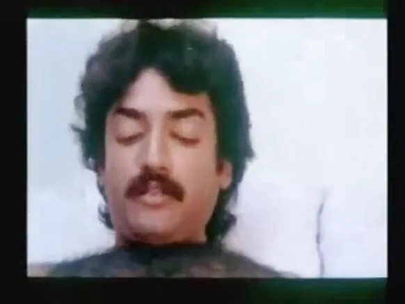 ಭಾರತ್ ಶಕೀಲಾ ದೃಶ್ಯ ಟಾಪ್‌ಲೆಸ್ ಇಂಗ್ಲಿಷ್ ಮಾದಕ ವೀಡಿಯೊ ಚಿತ್ರ ನೀಲಿ