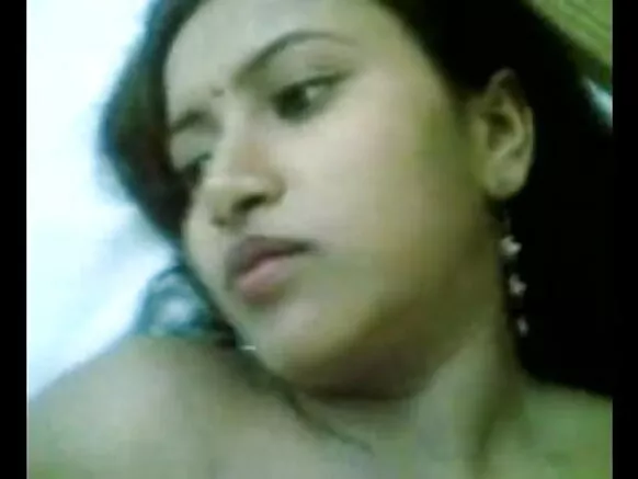 ಸುಂದರ ಮಾದಕ ಹುಡುಗಿ ನೀಲಿ ಸುಂದರ ವೀಡಿಯೊ ಹುಡುಗಿ