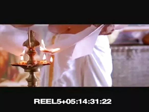 ನಂದನಾ ಸೇನ್ ಅವರು ಟಾಪ್‌ಲೆಸ್ ಮಾದಕ ಹಿಂದಿ ಚಲನಚಿತ್ರ ಮಾದಕ ರಸಿಯಾದಲ್ಲಿ ಪೂರ್ಣ ಸ್ತನಗಳನ್ನು ತೋರಿಸಿದ್ದಾರೆ - ಟಾಪ್‌ಲೆಸ್