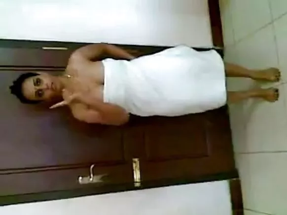 ಭಾರತೀಯ ಮಾದಕ ಮಹಿಳೆ ಪೂರ್ಣ ಎಚ್‌ಡಿ ಇಂಗ್ಲಿಷ್ ಮನೆಯಲ್ಲಿ ತಯಾರಿಸಿದ ಪ್ರದರ್ಶನ