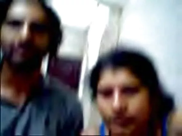 ದೇಸಿ ದಂಪತಿಗಳು ದಂಪತಿಗಳಿಗಾಗಿ ಮಾದಕ ವೆಬ್‌ಕ್ಯಾಮ್ ಫಿಲ್ಮ್ ಭೋಜ್‌ಪುರಿಯಲ್ಲಿ ಪ್ರದರ್ಶನ ನೀಡಲು ಇಷ್ಟಪಡುತ್ತಾರೆ