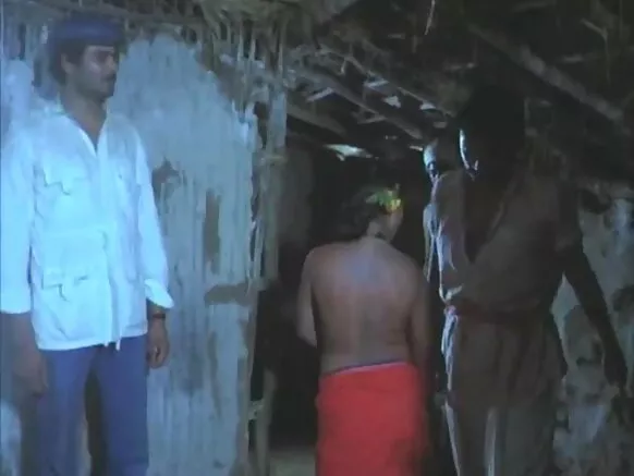 ದೇಸಿ ಪೂರ್ಣ ಮಾದಕ ಕಲಾವಿದ ಹಿಂದಿ ದೇಸಿ