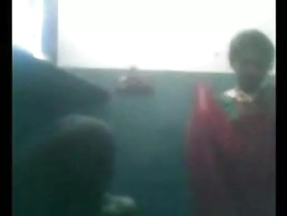 ಭಾಭಿಗೆ ರಹಸ್ಯ ರಹಸ್ಯ ಸಂಬಂಧದ ಮಾದಕ ಚಲನಚಿತ್ರ ಬೇಕೇ?